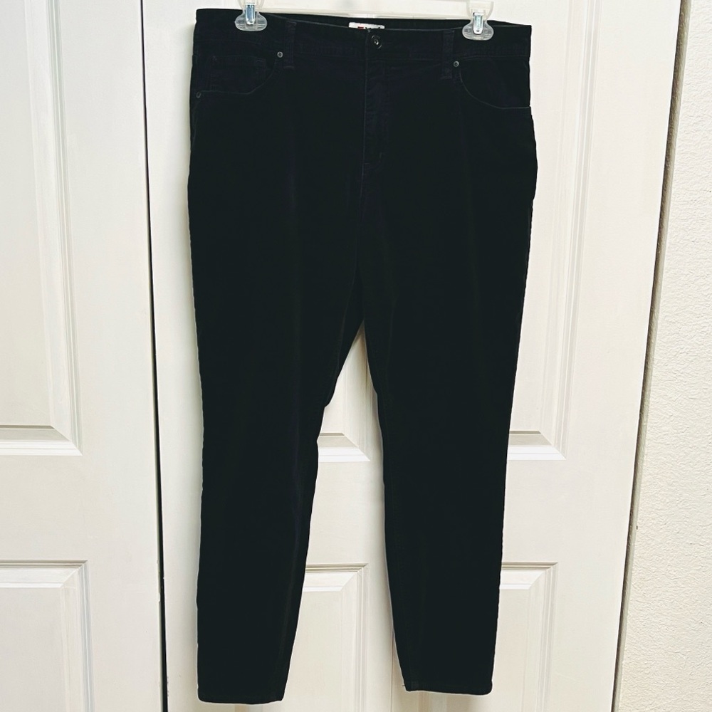 EV1 Women's 5 Pocket Design Skinny Stretch Jeans in Black Size 16